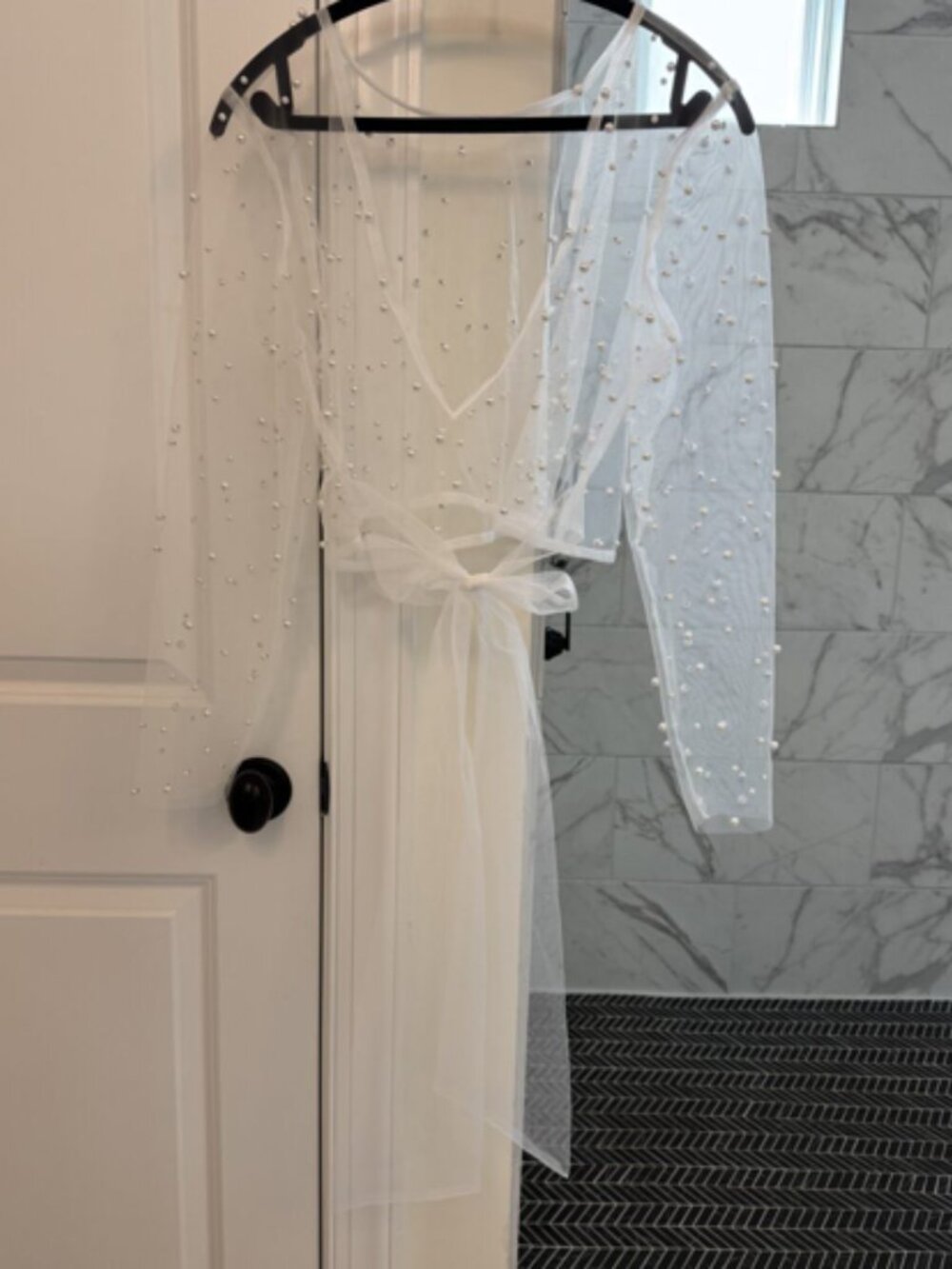 Handmade Bridal Topper Size M – Lace Wedding Cover-Up, Never Worn - Picture 4 of 11